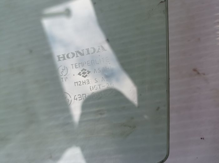 Стекло задней правой двери Honda Accord 7 универсал, 73400SED000