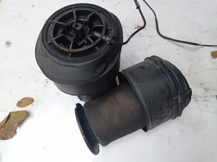 Подушка пневматическая задняя оригинал Citroen C4 Picasso 2007 - 2014 г.в, R307512401