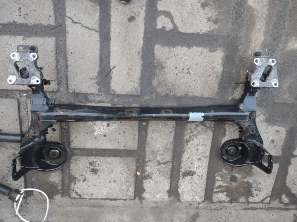 Балка задней подвески под пневму Citroen C4 Picasso 2007 - 2014 г.в