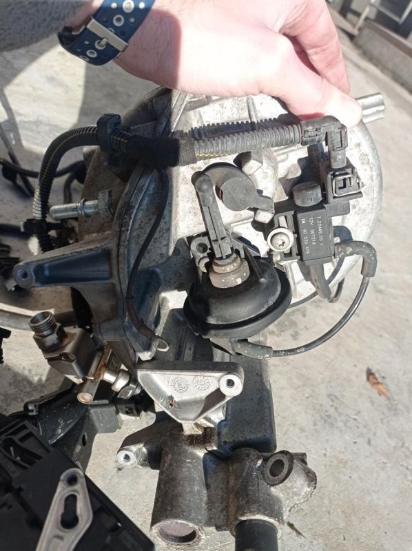 Коллектор впускной Opel Zafira A, Opel Zafira 1.8 бенз. 90536060, 09158683