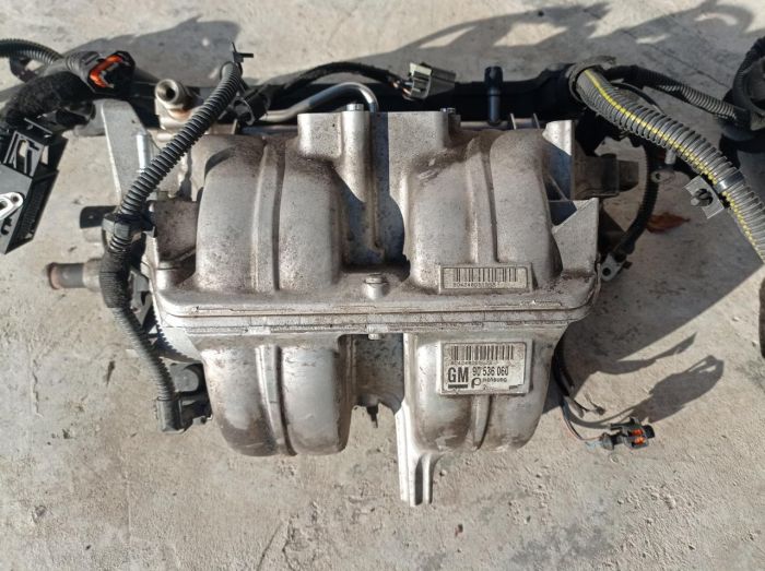 Коллектор впускной Opel Zafira A, Opel Zafira 1.8 бенз. 90536060, 09158683