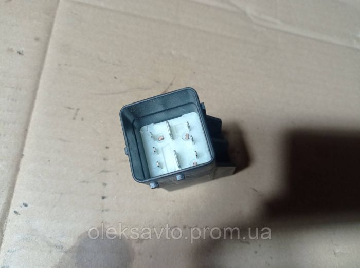 Реле свечей накала Citroen C3 2002-2009 Citroen C3 1.6 HDI, 51252002, 9640469680