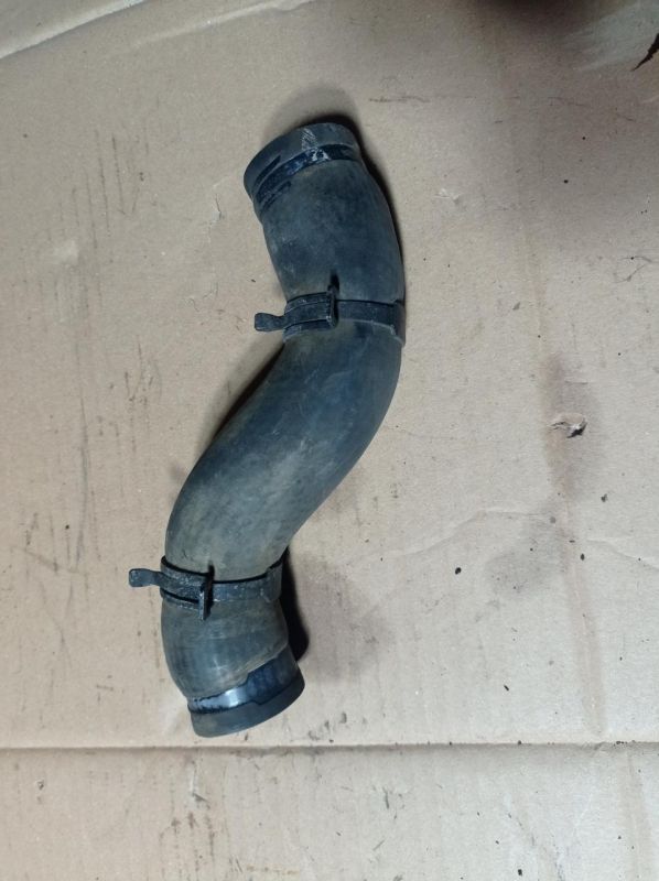 Патрубок помпы Chevrolet lacetti 1.8, 2.0 16V, 96184371