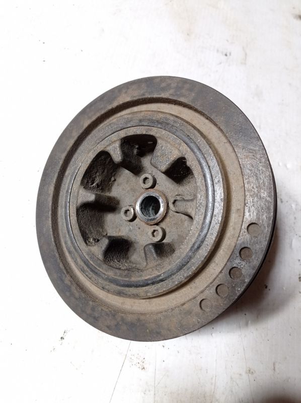 Шкир коленвала Шестерня коленвала Volkswagen VW Transporter T4 2.4 D, 30929896