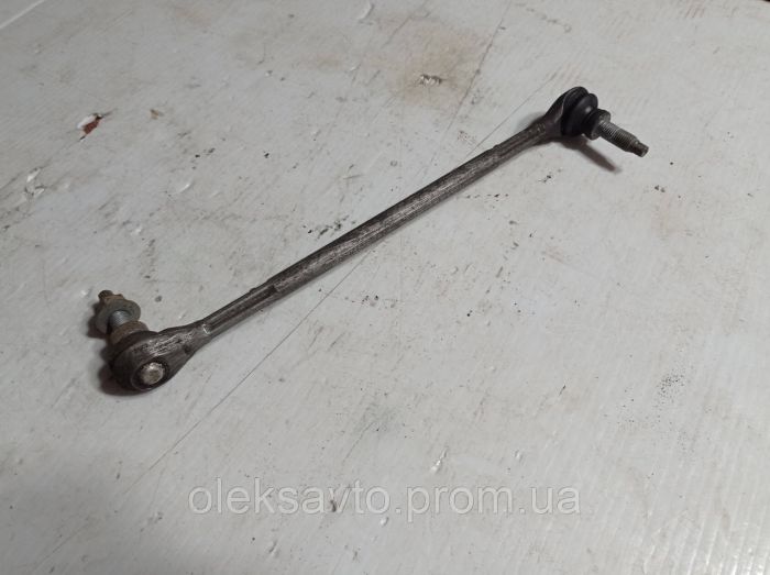 Стойка переднего стабилизатора Mercedes CLA C117, GLA X156, W176, B W242, A2463200689