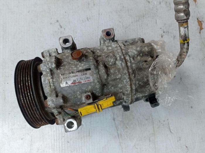 Компрессор кондиционера Citroen C4 Picasso 2007-2014 Peugeot 307 2.0 Hdi, 9651911380