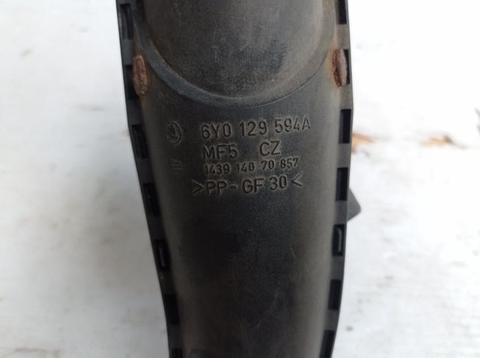 Патрубок воздушного фильтра Skoda Fabia 1.4 1999-2007, 6Y0129594A