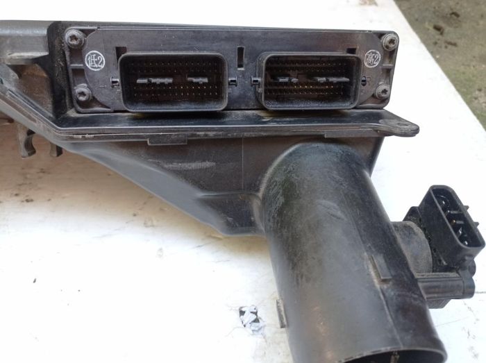 Компьютер блок управления двигателя mazda 3 bk 2003-2009 1.6 b 16v denso 100140-8552
