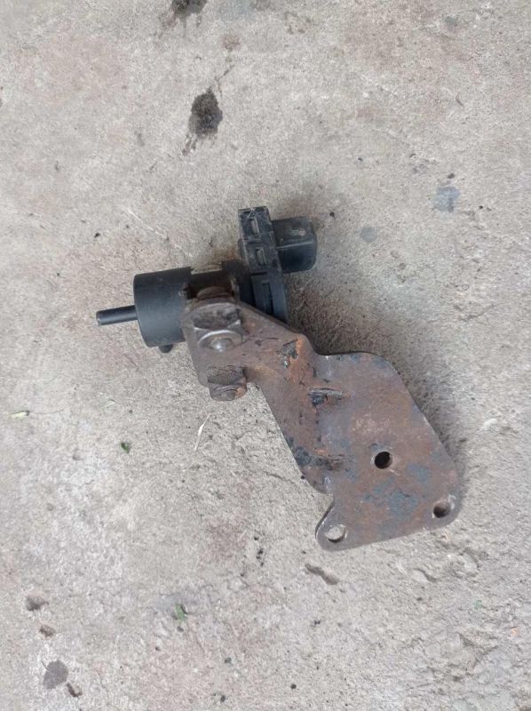 Клапан соленоид регулировки заслонки Renault EGR, 8200762597
