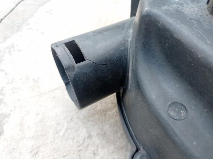 Корпус воздушного фильтра Fiat Punto 1.2 бензин Фиат Пунто, 735275000, 46536484
