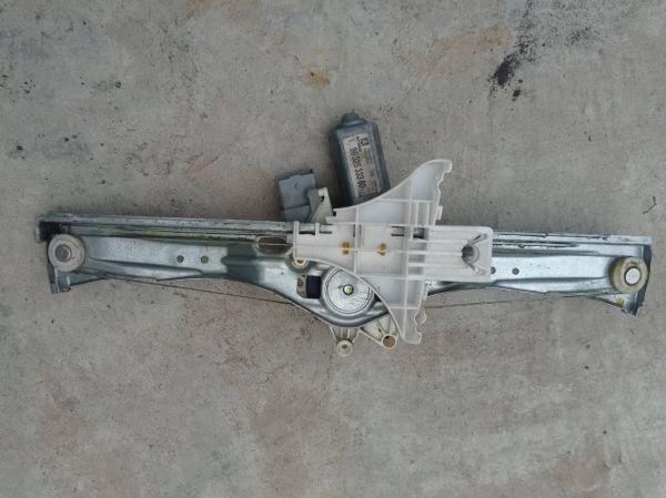 Стеклоподъемник правый задний Citroen C5 2.0 16V 2001 - 2004 г.в., универсал, 9632533380