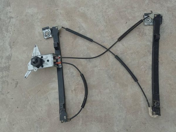 Стеклоподъемник прав Volkswagen Lupo 3l, 6x3837401