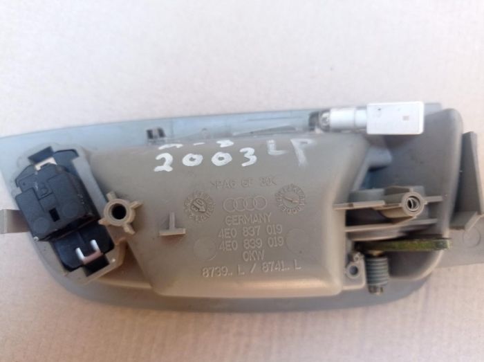 Ручка внутренняя левая задняя, ​​передняя Audi A8 D3 2002 - 2009 г.в., 4e0837019