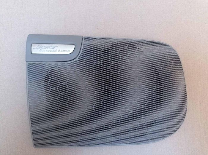 Крышка динамика передняя левая Audi A8 D3 2002 - 2009 г.в., 4e0035405