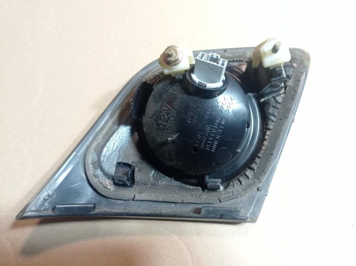 Фонарь стоп внутренний правый, Mazda 3 BK 2004 - 2009 г.в., хэтчбек, P3869R