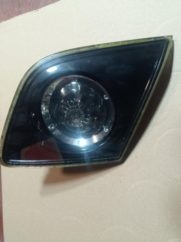 Фонарь стоп внутренний правый, Mazda 3 BK 2004 - 2009 г.в., хэтчбек, P3869R