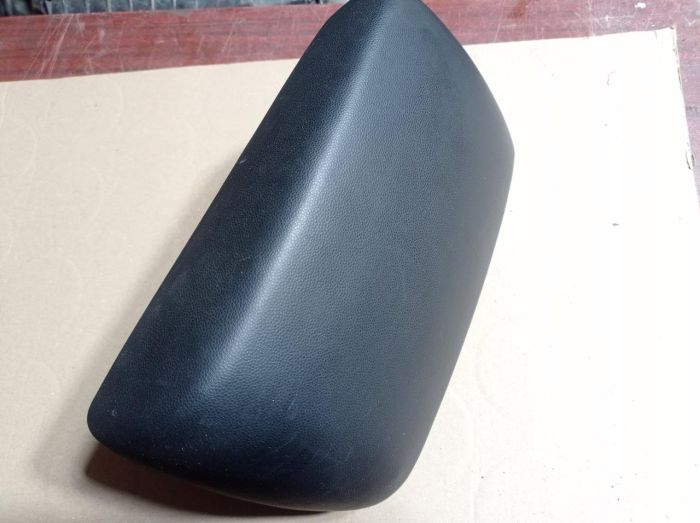 Подлокотник Mazda 3 BK 2004 - 2009 г.в., хэтчбек, BP4K6445X