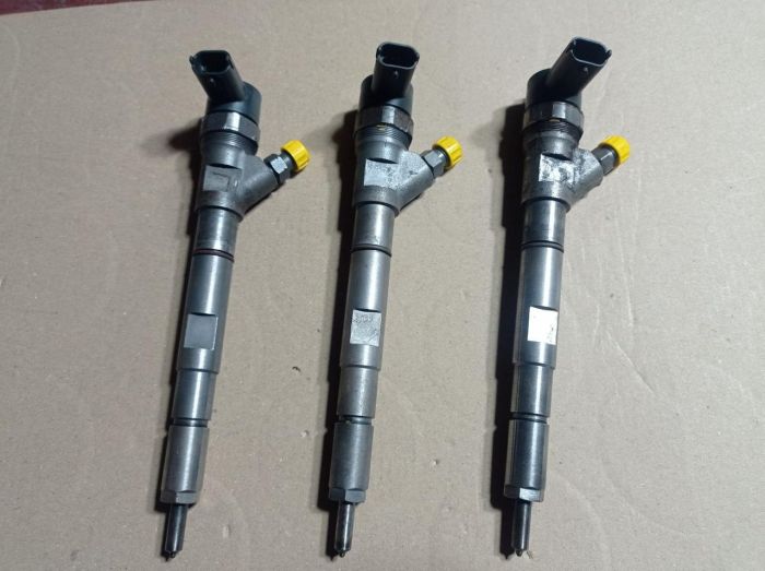 Форсунка 2.5crdi 16v Hyundai H-1 04-07, Kia Sorento 02-09, 0445110092, 338004A000, 0986435154