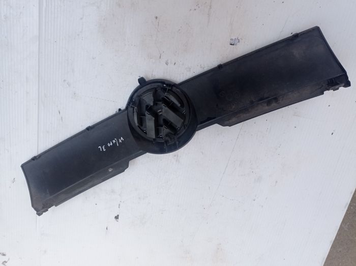 Решётка радиатора Volkswagen Lupo 3L, 6E0853651