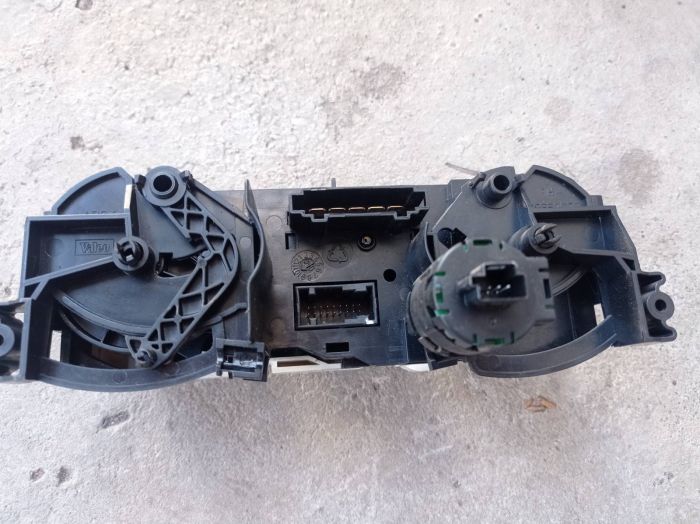 Блок управления печкой Mitsubishi Colt (Z30), Митсубиси Кольт, 69667016